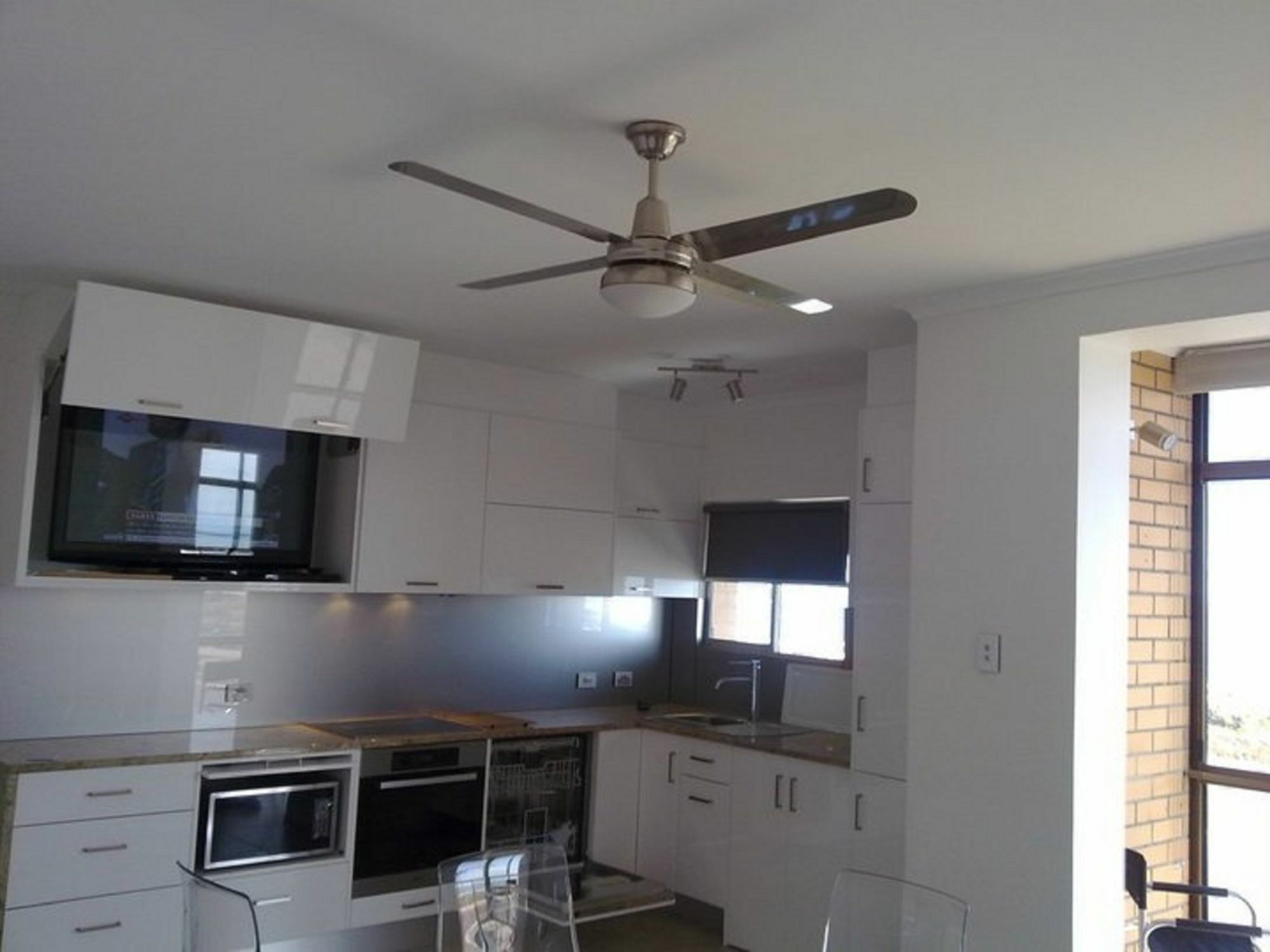 Acushla Accommodation Esplanade Living Self Check-In Self Check-Out West Beach ภายนอก รูปภาพ